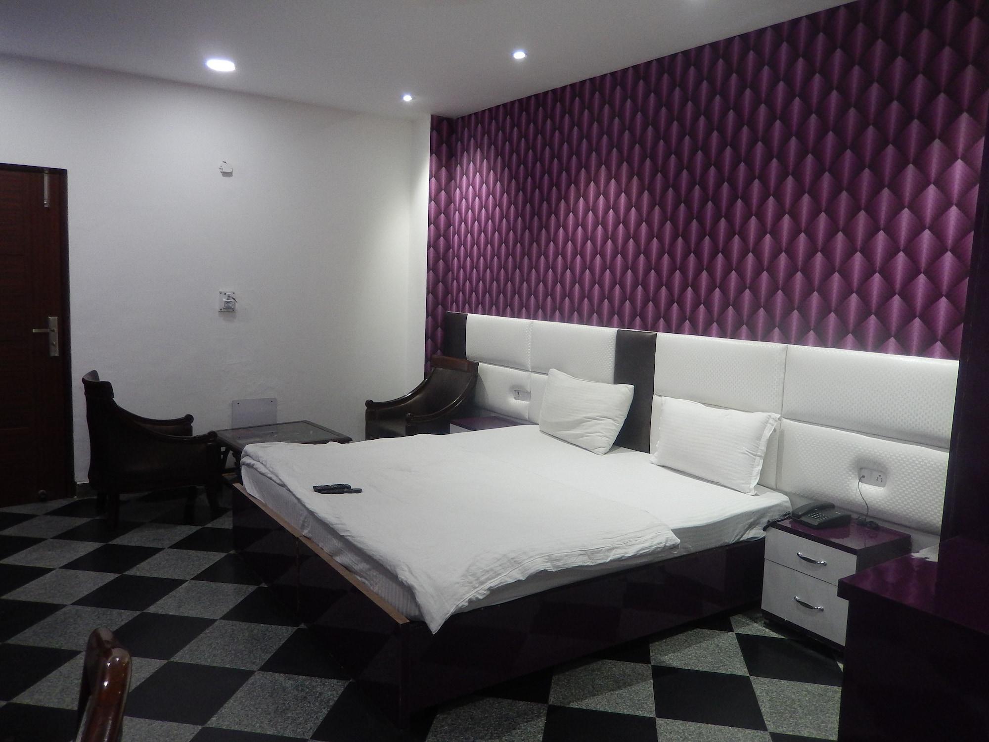 A New Delhi Hotel Orchid Garden 외부 사진