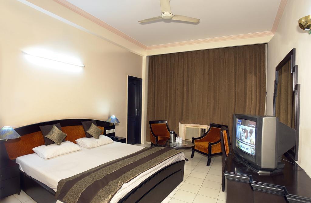 A New Delhi Hotel Orchid Garden 객실 사진